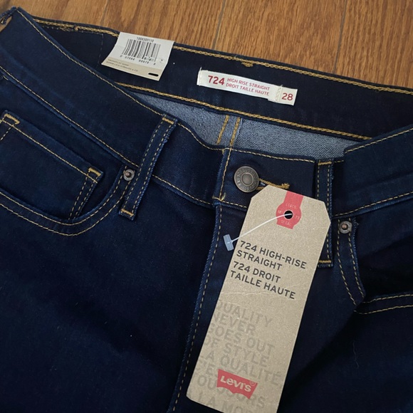 Levi's Denim - LEVI’S 724 High Rise Straight Jeans (28) BNWT
